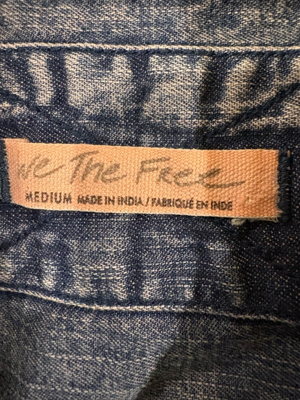 Free People We The Free denim Perl snaps shirt western cowgirl M blue acid wash - Picture 3 of 5